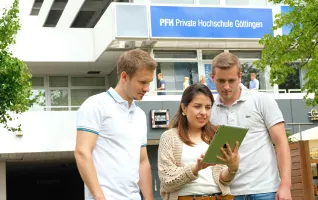 Students researching best MBA study program