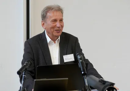 Prof. Dr. Siegmar Blumentritt