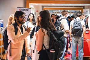 Studierende auf der PFH-Praktikumsbörse.