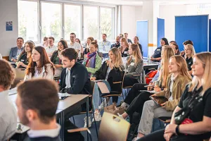 Studierende auf der PFH-Praktikumsbörse.