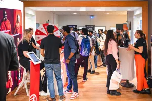 Studierende auf der Praktikumsbörse der PFH.