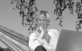 PFH Absolventin Daniela Herbst-Früholz berichtet über ihr Psychologie Fernstudium an der PFH 