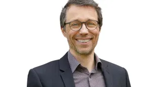 Prof. Dr.-Ing. Marc Siebert lehrt an der PFH Göttingen, Hansecampus Stade