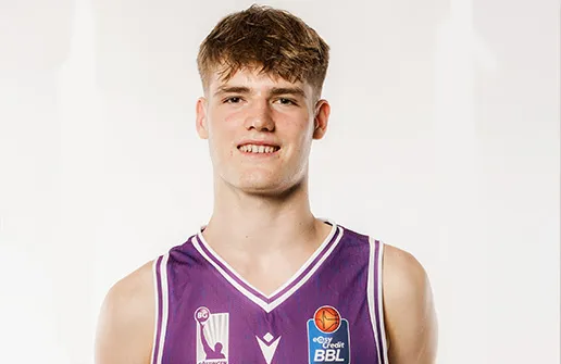 Janis Jünemann hat ein Leistungssport-Stipendium der PFH.