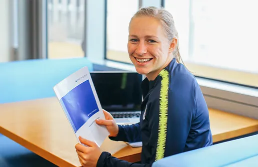 Pauline Bremer hat ein Leistungssportstipendium der PFH.